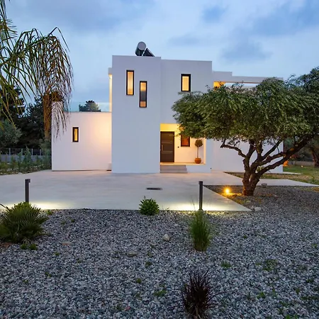 Laura Case de vacanță *