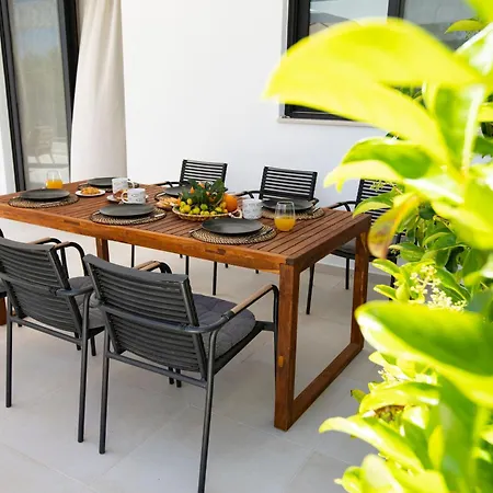 Laura Casa de Férias