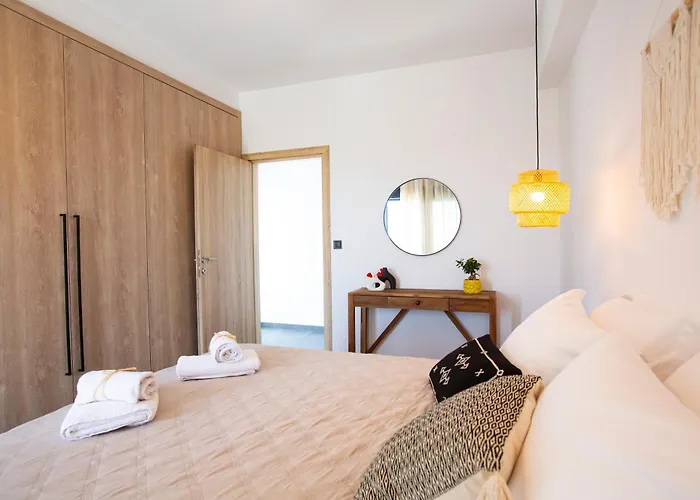 Laura Tatil Evi Afantou