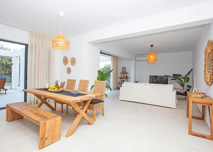 Laura Holiday home Afantou